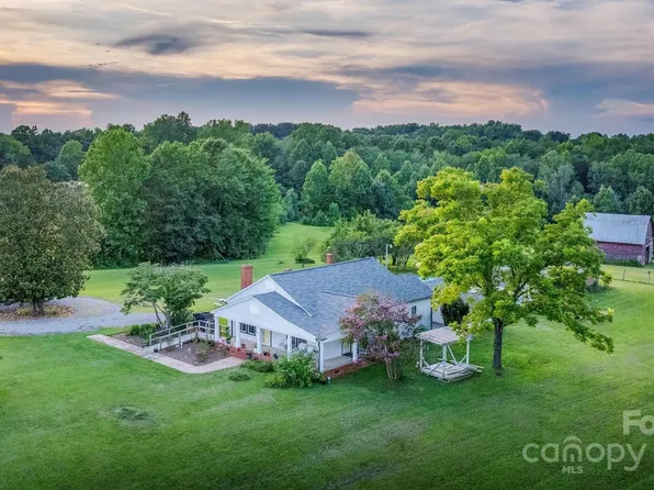 5486 Sherrills Ford Rd, Catawba, NC 28609