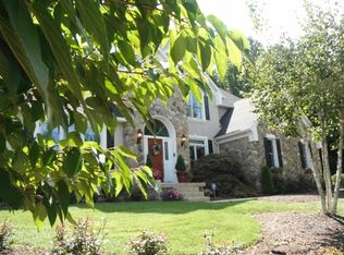 104 Laurel Xing, Huntington, WV 25705