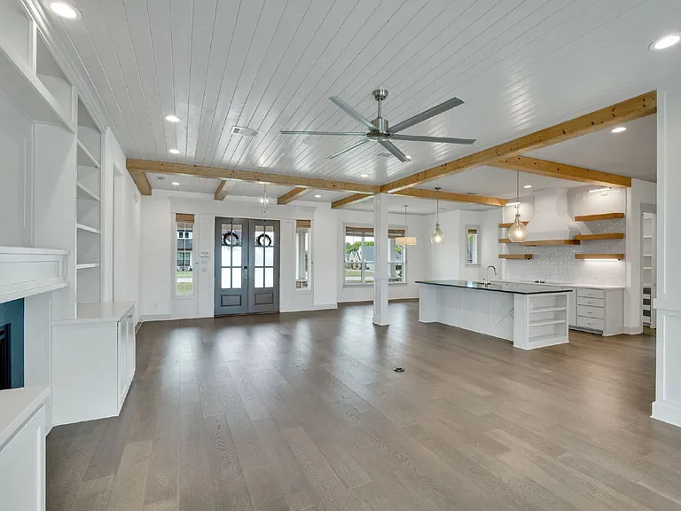 140 Farish Ln — Photo 16