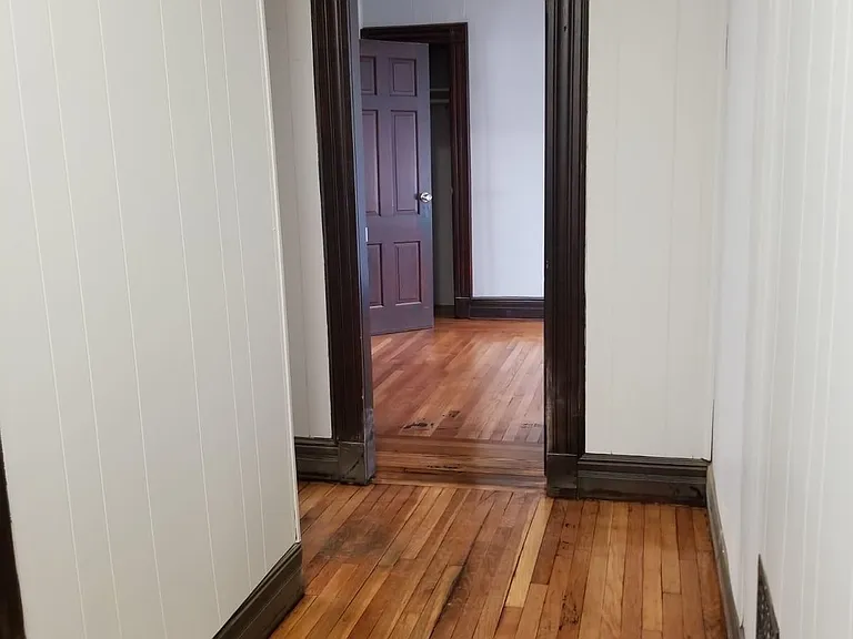 624 Dixwell Ave — Photo 3