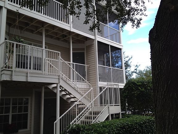 2nd image of 850 S Tamiami Trl APT 627