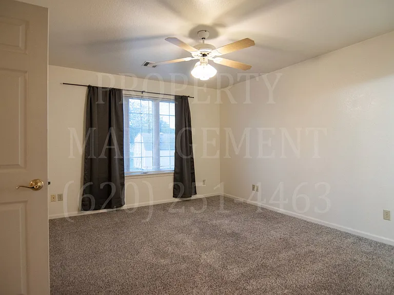 813 Shawnee St — Photo 36