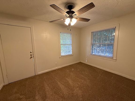2nd image of 300 1/2 W Broadway St