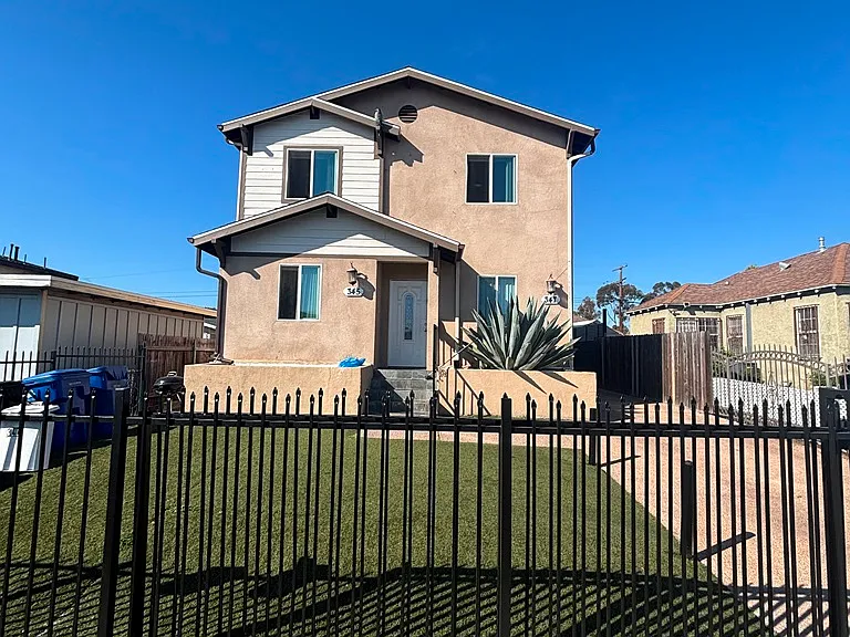 347 E 118th Pl — Photo 1