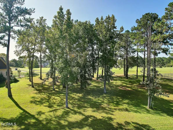 614 Crow Creek Drive NW, Calabash, NC 28467