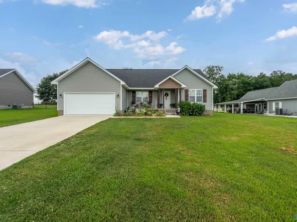 89 Peaceful Dr, Rainsville, AL 35986