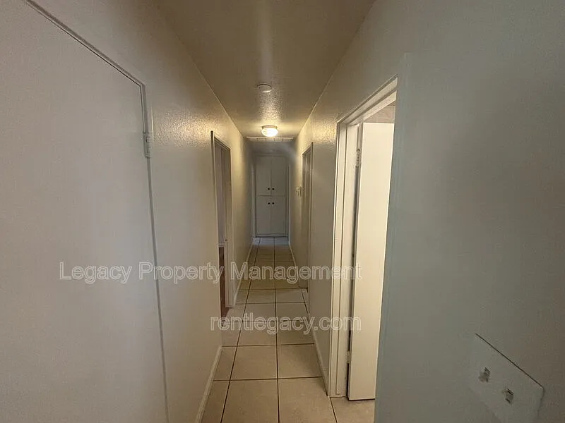 4 bed, 2.0 bath, 1155 sqft, $2,195 — Photo 4