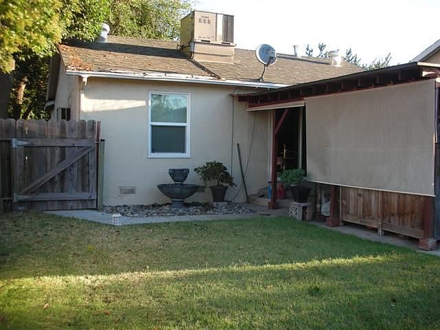 2nd image of 2046 W Elmwood Ave