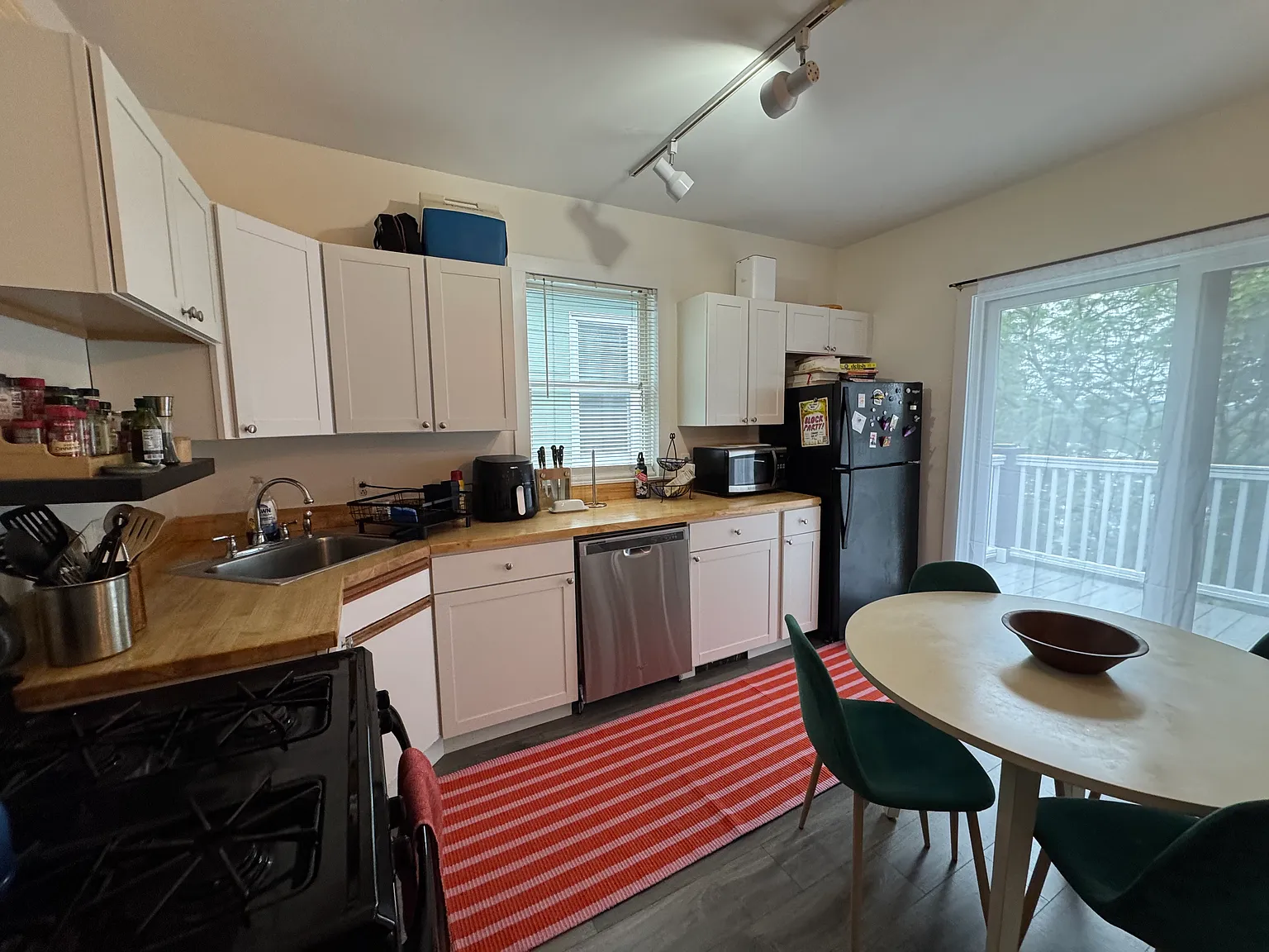2 bed, 1200 sqft, $2,950 — Photo 4