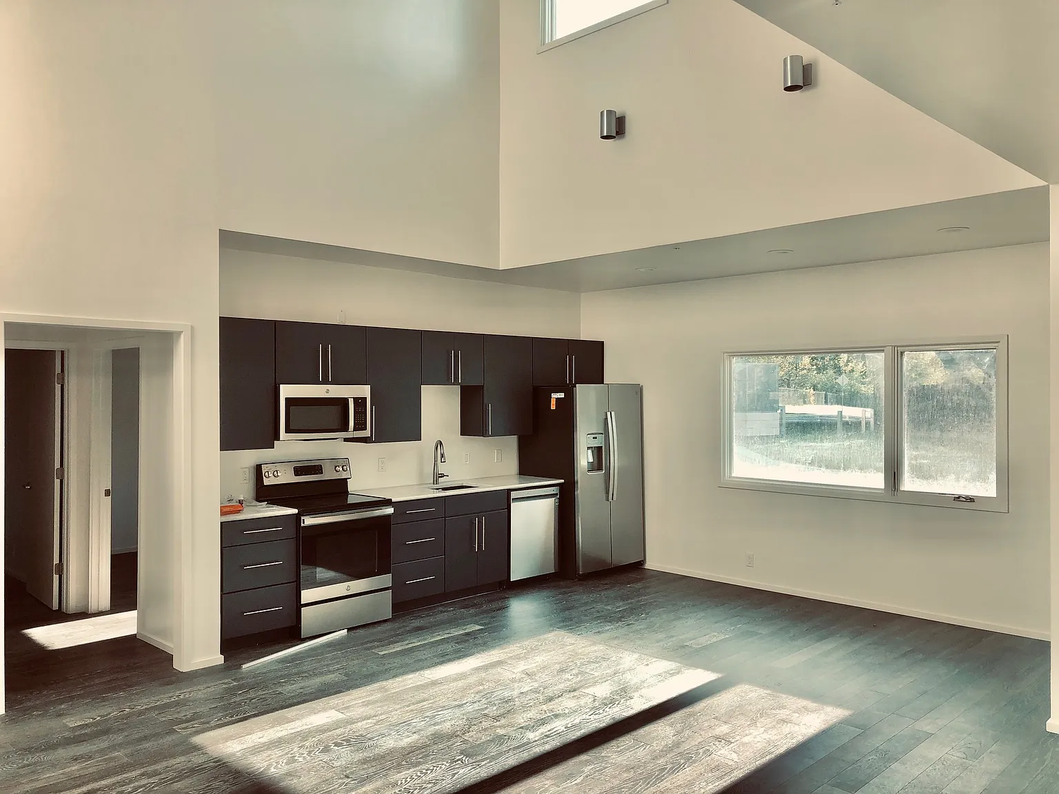 2 bed, 1404 sqft, $1,875 — Photo 3