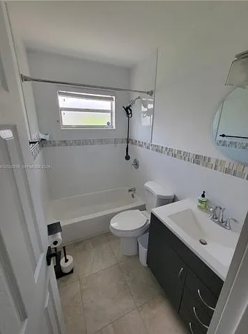 3 bed, 2.0 bath, 1151 sqft, $3,400 — Photo 3