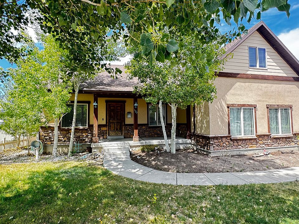 1st image of 127 E Harvest Ln