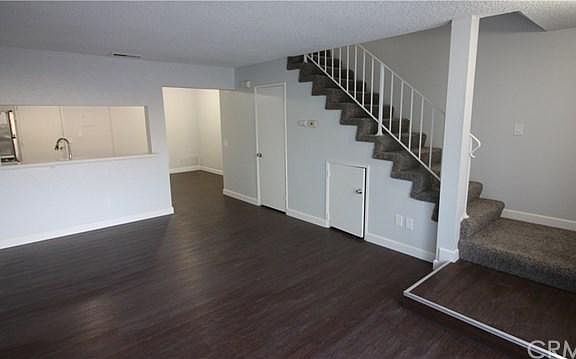 4th image of 1121 W Francis St APT B