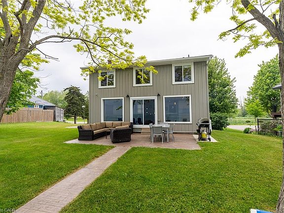 5th image of 2118 Lakeshore Rd