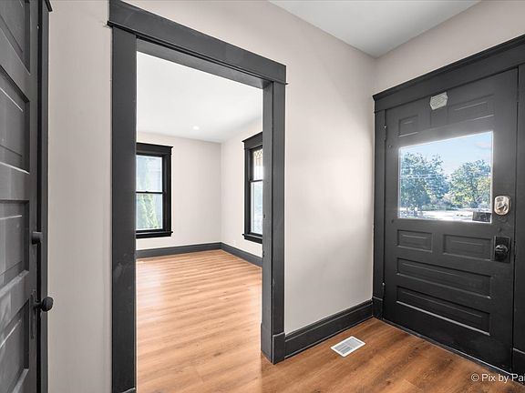 5th image of 468 Locust St