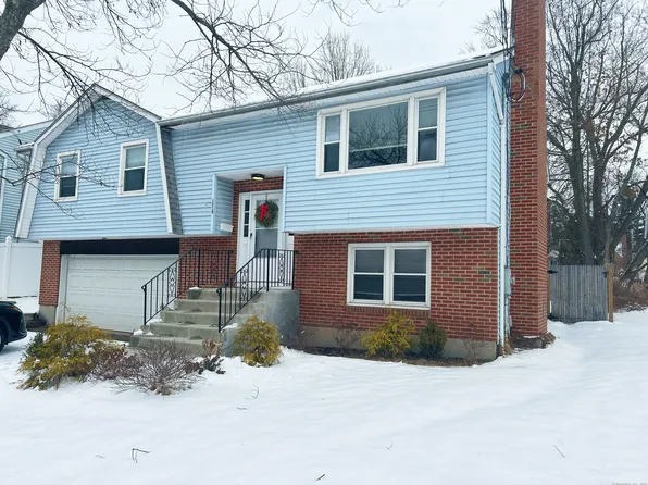 1218 Trout Brook Dr, West Hartford, CT 06119