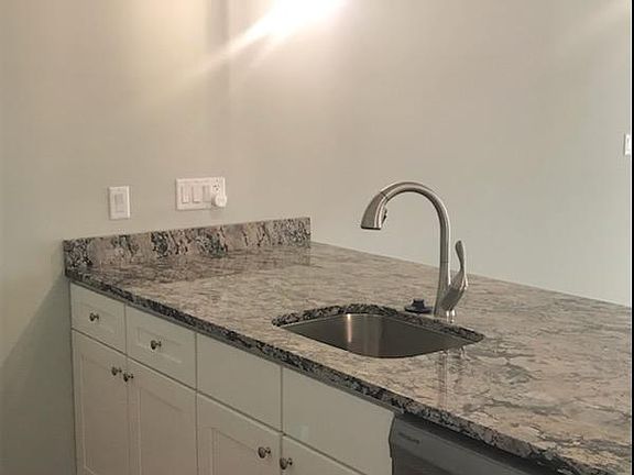 3rd image of 2315 Park Ave #2G