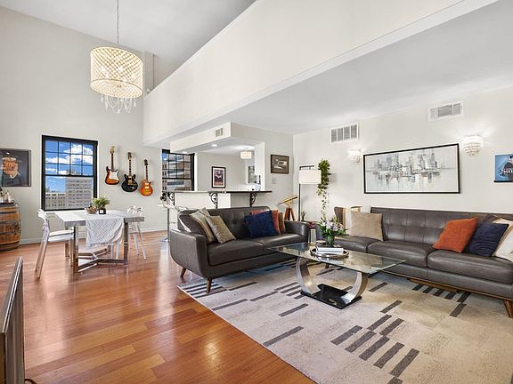 5th image of 109 N Main St APT 1602