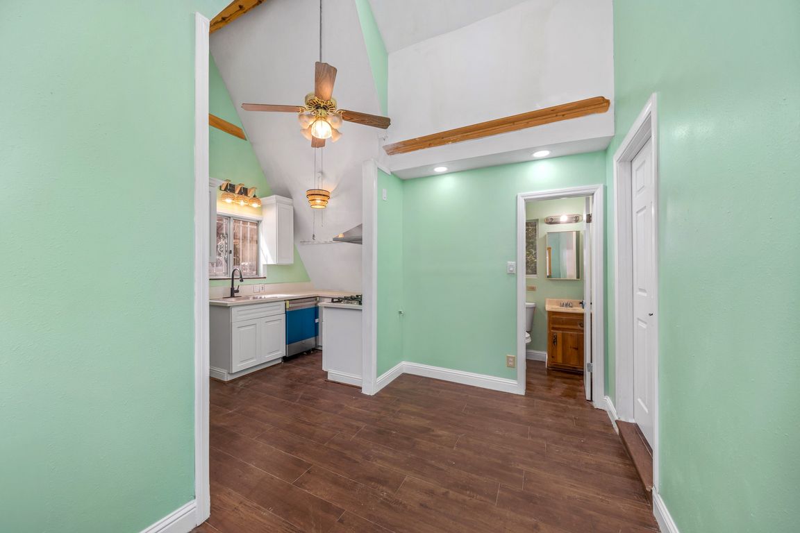 next background image