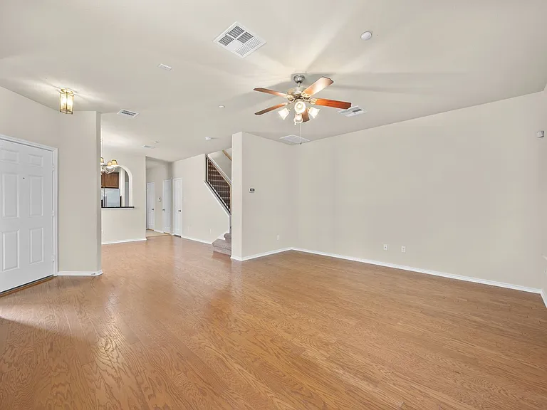 1310 W Parmer Ln #16A — Photo 5