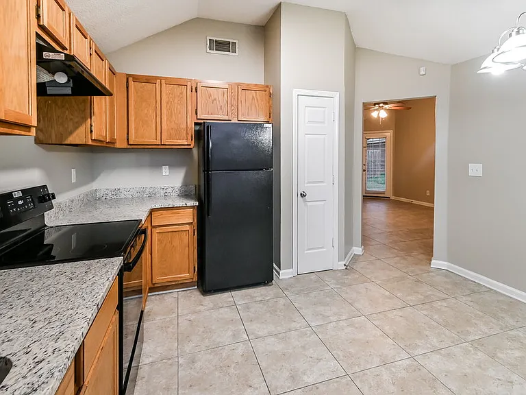 3542 E Regency Park Cir — Photo 7