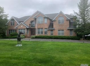 683 Half Hollow Rd, Dix Hills, NY 11746