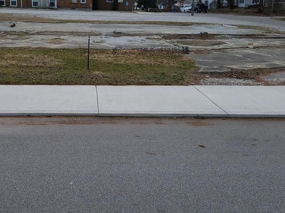 1st image of 403 E Main St