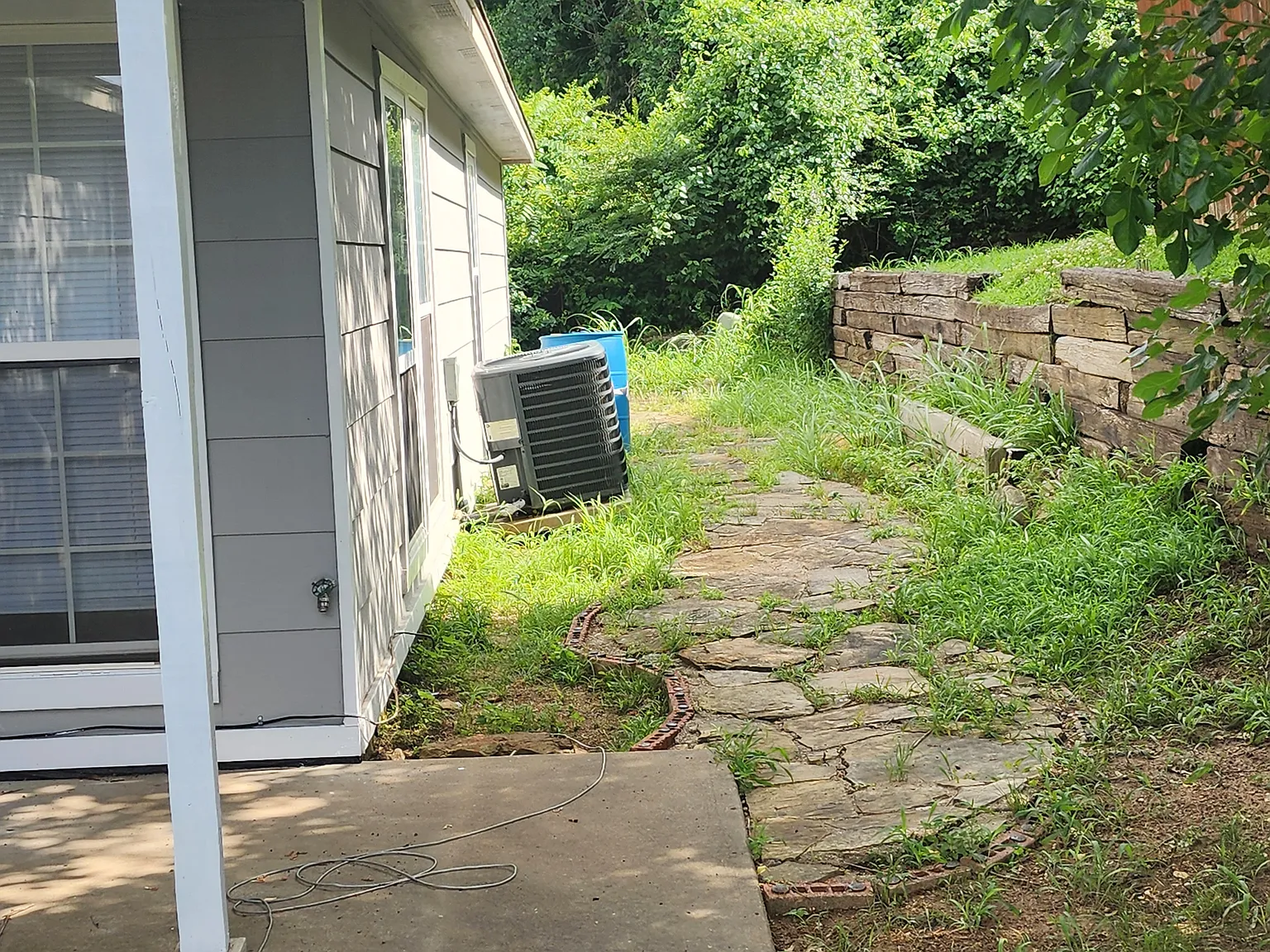 3 bed, 1200 sqft, $1,350 — Photo 4