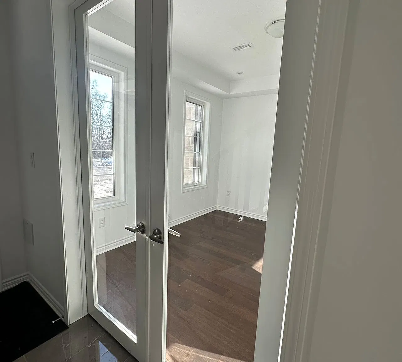 3 bed, $3,500 — Photo 2