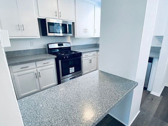 5th image of 7351 Variel Ave APT 12