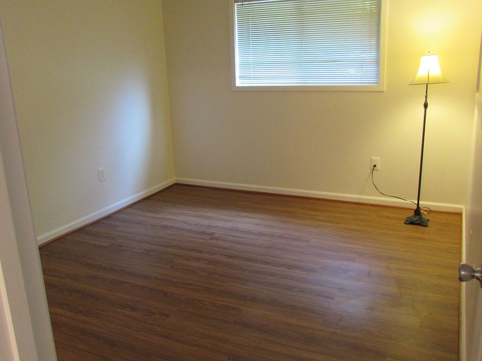 2nd image of 9829 Hellingly Pl #67
