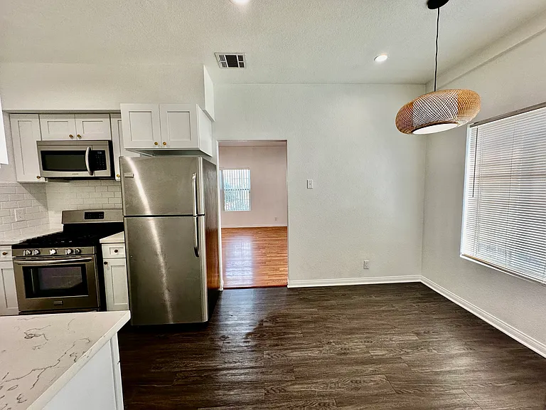 227 N Adams St #6 — Photo 8