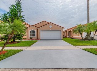 2305 Santa Ana St, Kissimmee, FL 34743