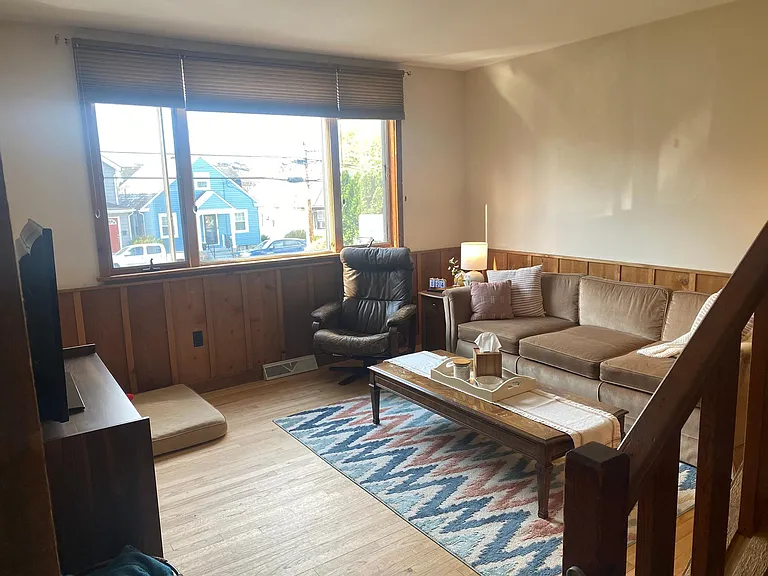 Living Room Photo #2