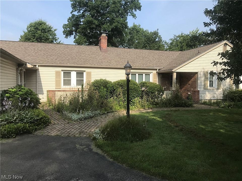 1st image of 11824 E Hill Dr