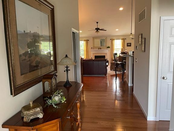 3rd image of 619 Ember Crest Dr