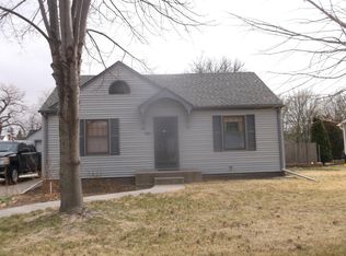 520 Ringland Rd, Hastings, NE 68901