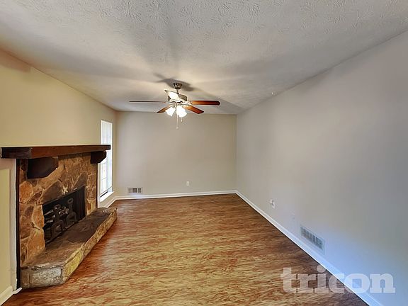 3rd image of 2503 Hewatt Rd