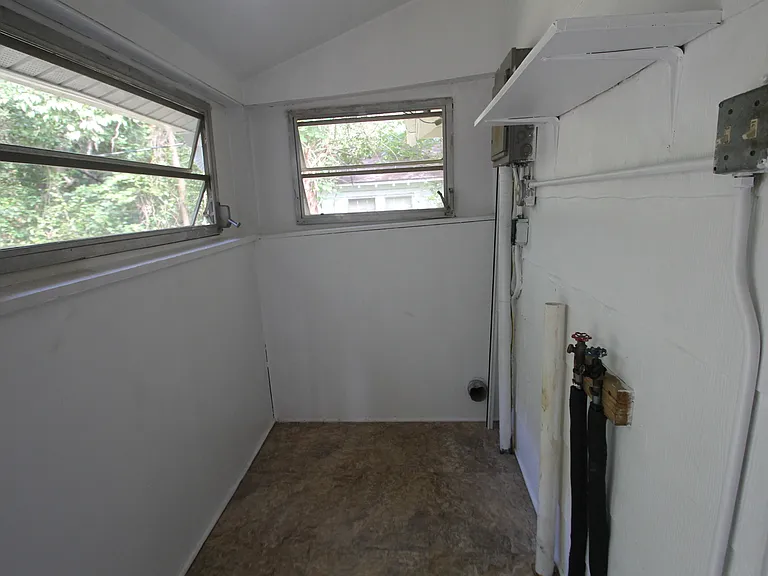 521 Chestnut St — Photo 8