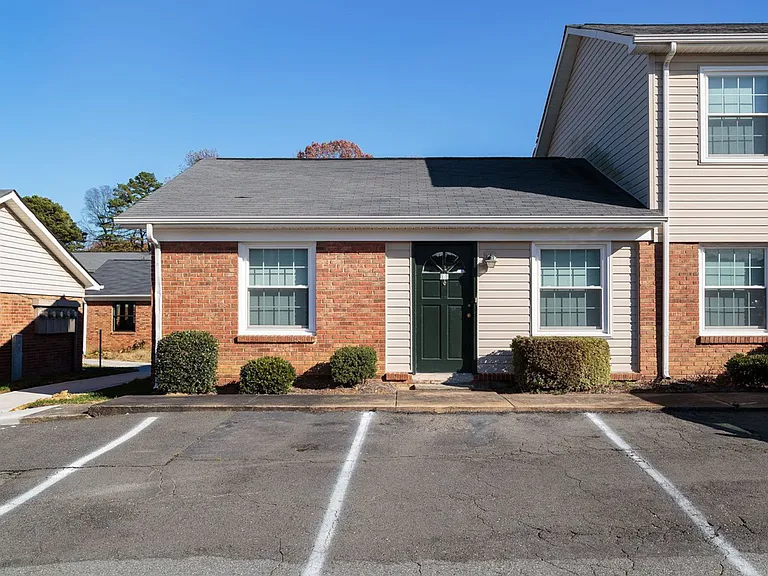 Charlotte NC Apartments For Rent | Arcadian Village | Welcome Home