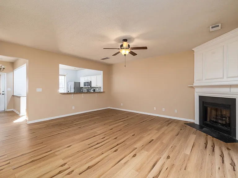 3959 Katherine Way — Photo 13
