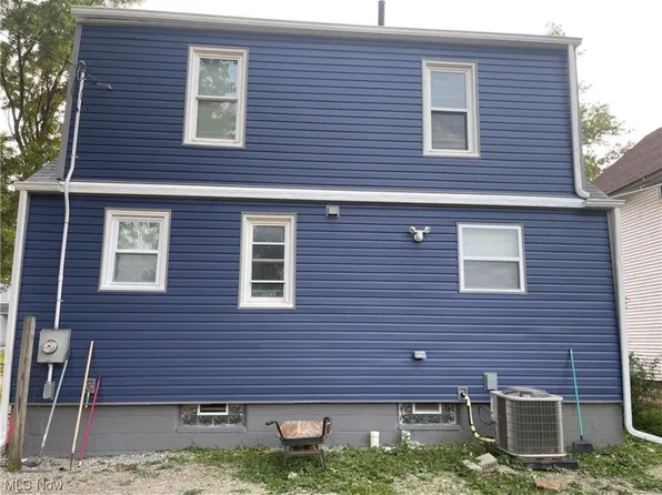 320 Winckles St, Elyria, OH 44035