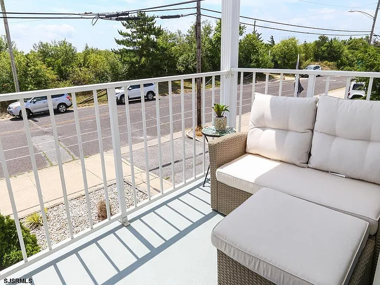 3901 Ocean Ave #1 — Photo 22