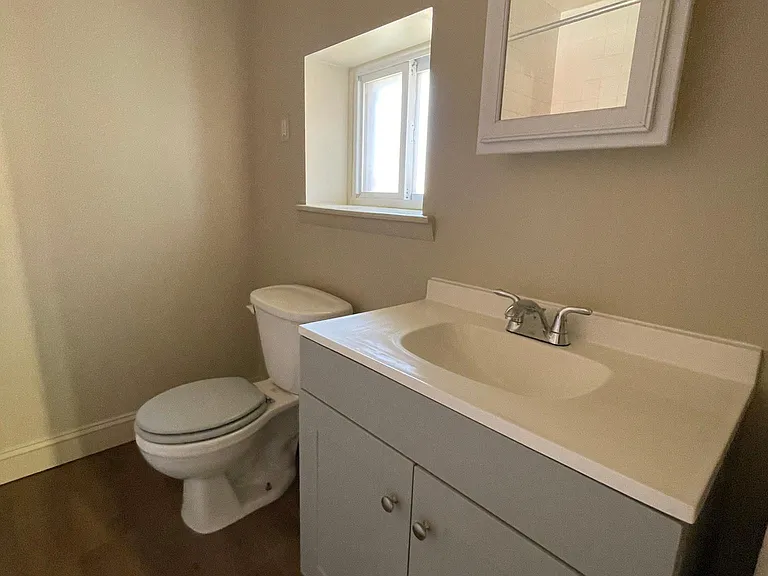 1542 N 15th St #3 — Photo 8