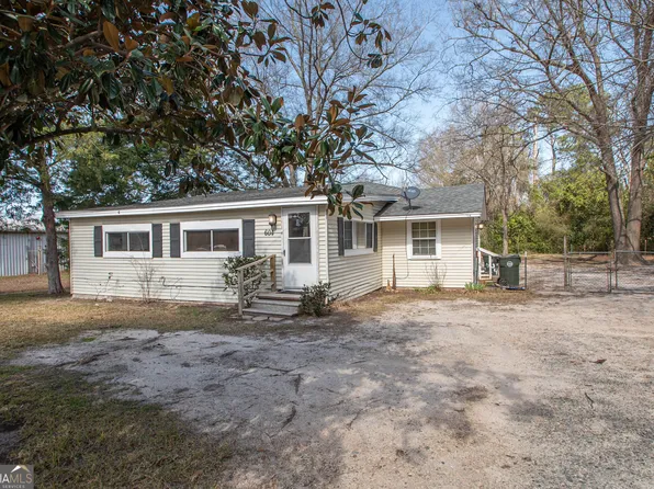 604 S Camellia Blvd, Fort Valley, GA 31030