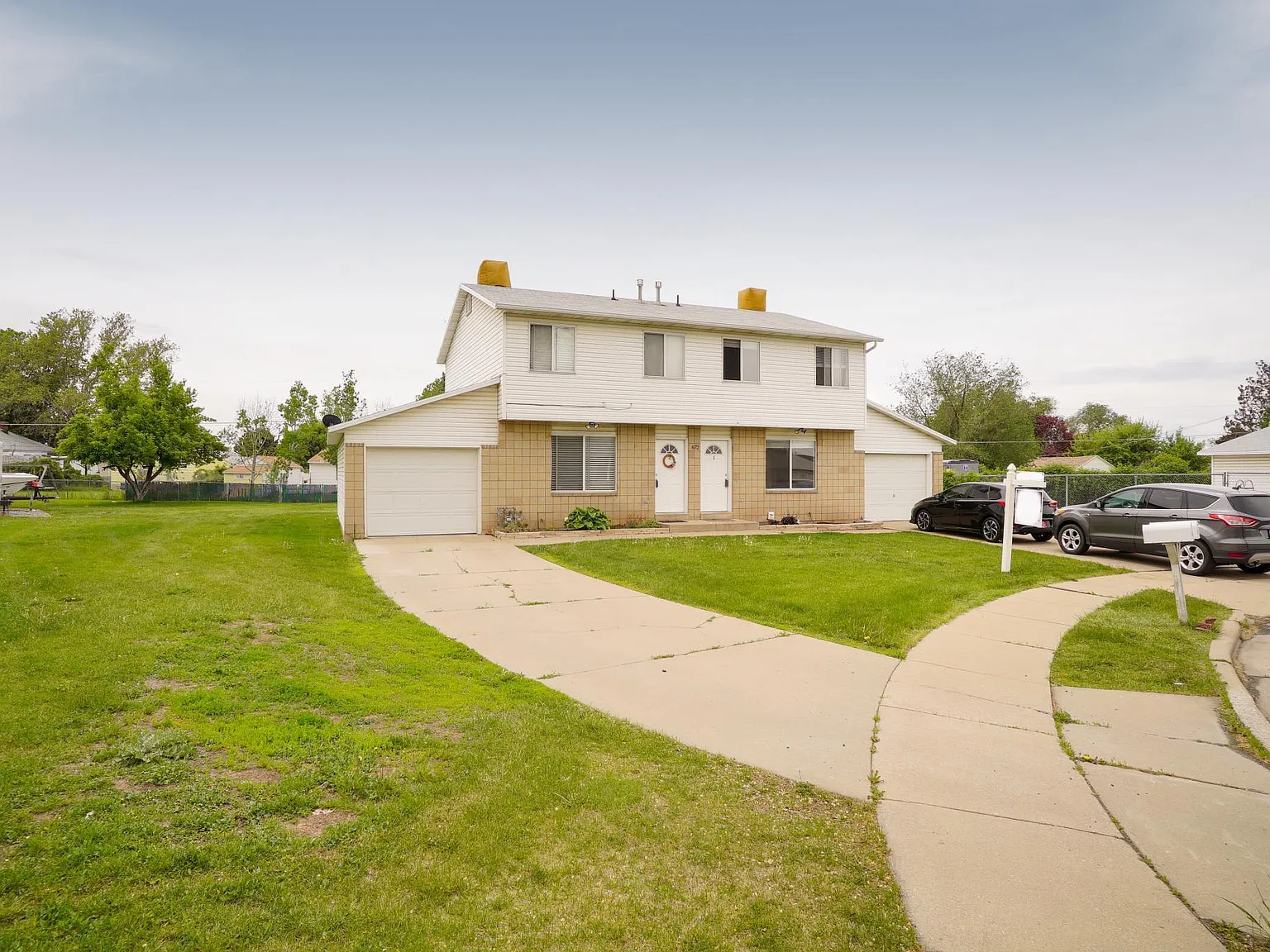 3 bed, 1.5 bath, 1053 sqft, $1,900 — Photo 2