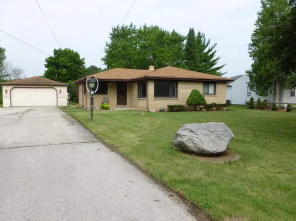 200 Stuart Rd, Racine, WI 53406