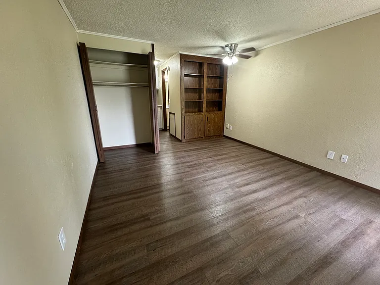 10-64 Hampshire Dr #52 — Photo 3