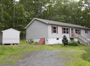134 Ledge Crst, Hawley, PA 18428