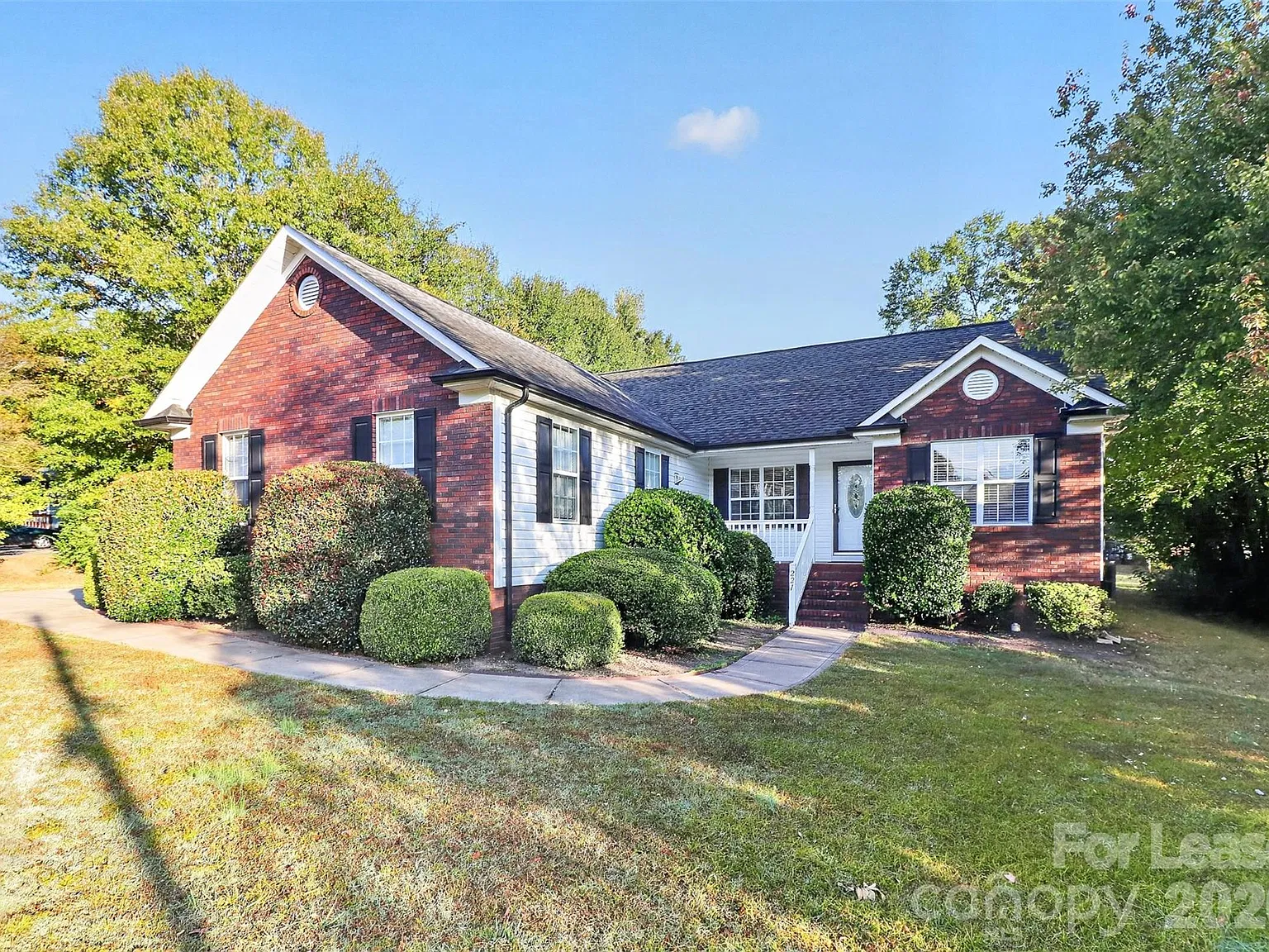 3 bed, 2.0 bath, 1424 sqft, $2,295 — Photo 1